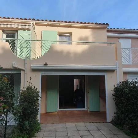 Mazet 63m² - Tahiti Parc - בית נופש *